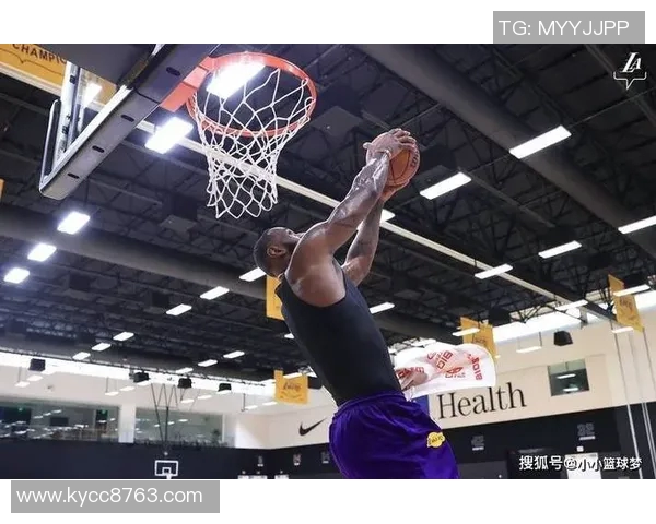 帕金斯揭秘詹姆斯日常训练安排如同总统般紧凑从早到晚忙碌不已